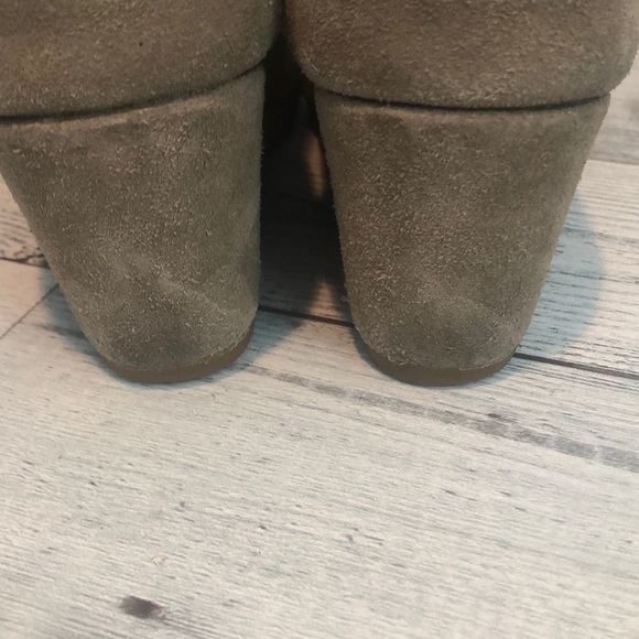 Toms Suede Ankle Booties 8 - Picture 9 of 9
